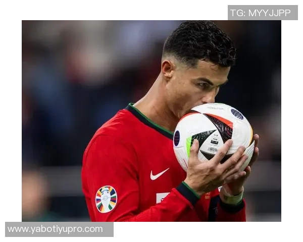 英媒称沙特有意明夏引进B费C罗曾与他沟通